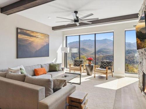 Gatlinburg House | Highlands of the Smokies 210 3br