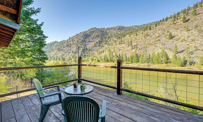 Superior Cabin | Hike, Fish & Unwind: Remote Escape in Montana