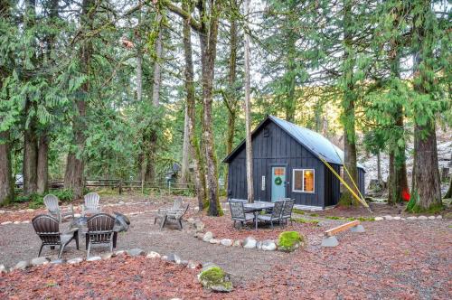Rhododendron House | Hike, Ski and Explore Rhododendron Forest Retreat!