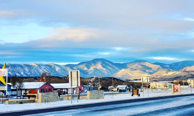 Cimarron Hotel | Hikers Cimarron Inn & RV Park