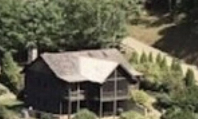 Clyde Cabin | Hiking enthusiasts looking for upscale accommodations and amazing views!