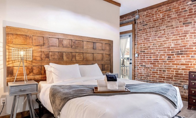 The Hill Apartment | Hill Retreat: Rustic Charm w/Balcony by StayLage