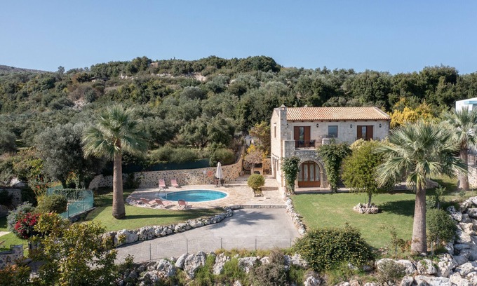 Agia Triada Villa | Hill Top villa,Splendid view,pool,Near tavern