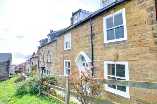 Robin Hood's Bay House | Hillside
