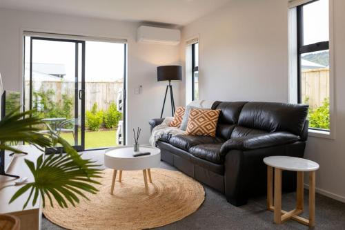 Trentham House | Hillside Haven Trentham Escape