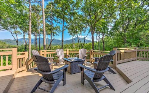 Big Canoe House | Hillside Manor -Luxury Hot Tub Fireplace Pool Table Wet Bar
