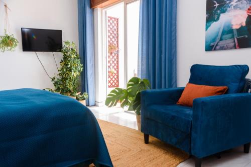 Patio Apartment | Hillside Studio with Sea View & Fibre Internet