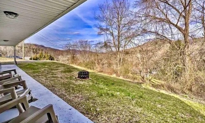 Erwin House | Hilltop Hideaway - Hidden Gem - Mountain View