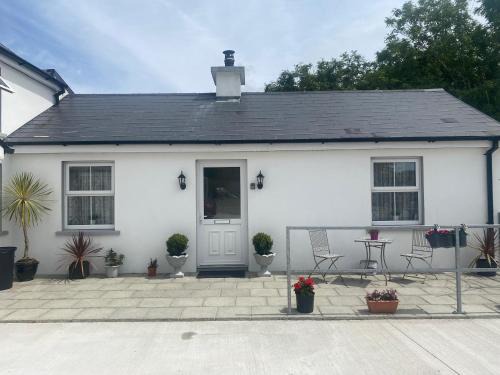 Drimoleague House | Hillview Cottage