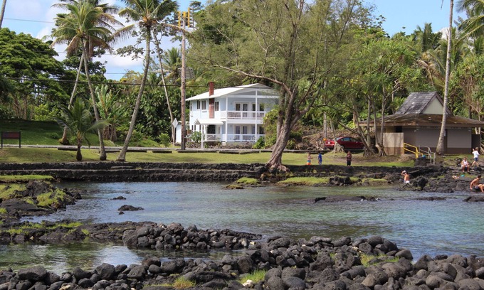 Hilo House | Hilo's Newest Richardson's Beach Park House. Best Loc. Snorkeling, Turtles.