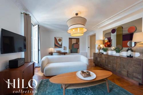 2nd Arrondissement Apartment | HILO Suite Paris Stendhal - 6pers - 70m2