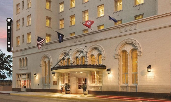 Historic Downtown Baton Rouge Hotel | Hilton Baton Rouge Capitol Center