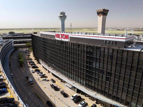 O'Hare Hotel | Hilton Chicago O'Hare Airport
