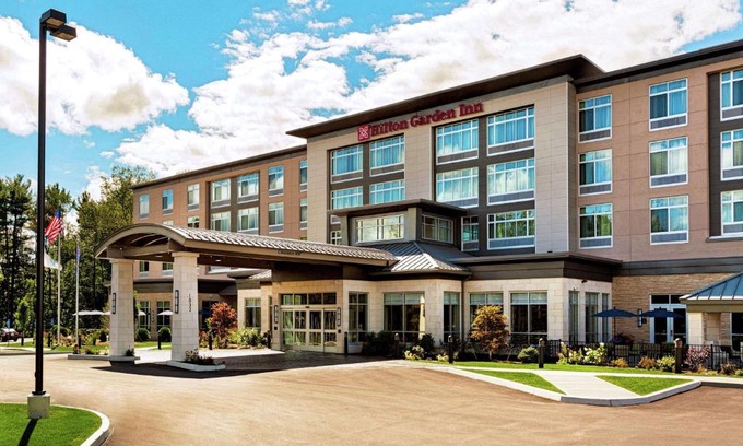 Pittsfield Hotel | Hilton Garden Inn Lenox Pittsfield