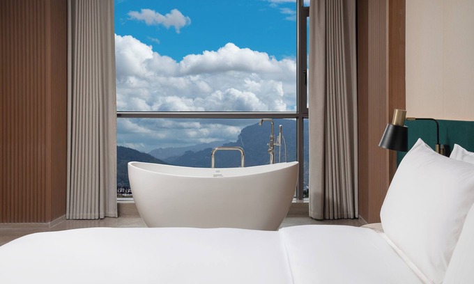 Wulingyuan Hotel | Hilton Garden Inn Zhangjiajie Wulingyuan