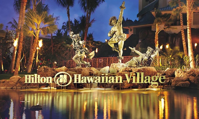 Waikiki Condo | Hilton Hawaiian Village One bedroom Suite- Fabulous beach and lagoon!