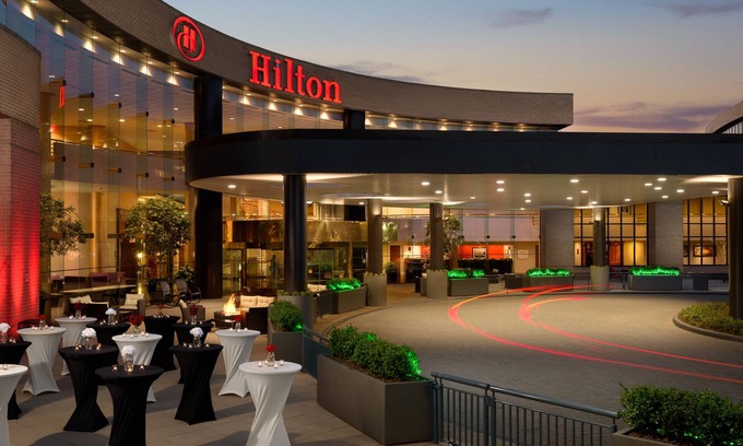 Herndon Hotel | Hilton Washington Dulles Airport