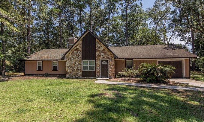 Hinesville House | Hinesville, GA 4BRs With 5 Bds Cherokee Rose Oasis Golf Game CBD