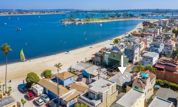 Mission Beach Condo | Hip BoHo Mission Beach Cottage Steps 2 Beach