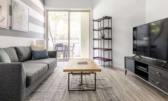 Westchester Apartment | Hip Westchester 1BR w/ Gym, Pool, nr. Venice Beach, by Blueground