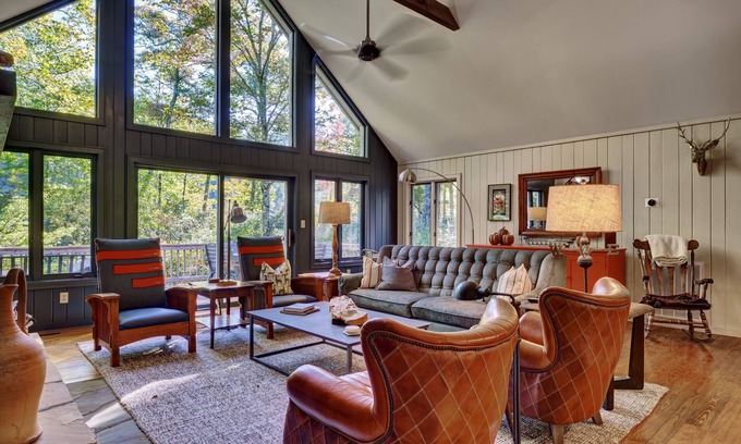 Cashiers House | Hippen House - Beautifully Updated Four Bedroom Cashiers Home