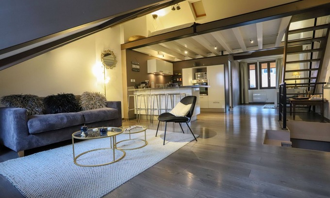 Annecy Old Town Apartment | Hippie-Chic at ❤️ in Annecy