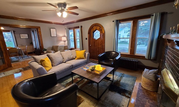 Oostburg House | Historic 1920s home with high speed WIFI and Air Conditioning