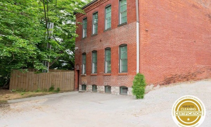 Soulard House | Historic 3BR Soulard Carriage House/ABODEbucks