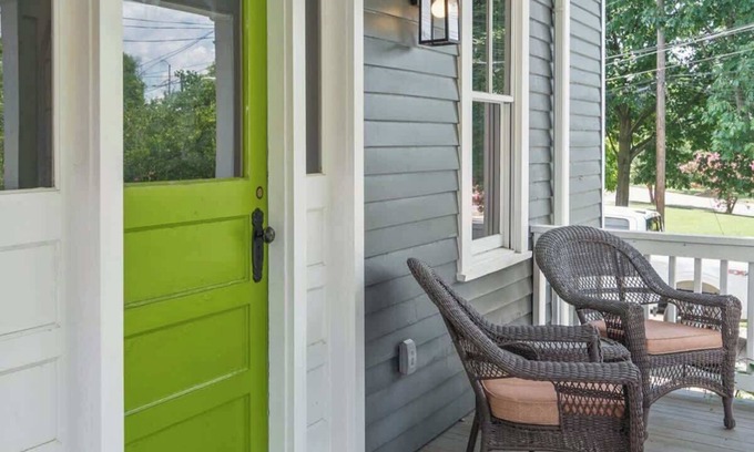 Knoxville House | Historic 4th and Gill Charmer (Mid-Term Available)