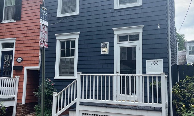 Murray Hill House | Historic Annapolis Home 1.5 blocks from center of town.
