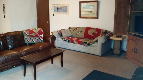 Whitefish Apartment | Historic Big Mountain Chalet Lower