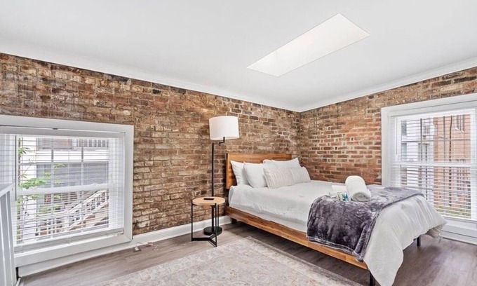 Mobile Apartment | Historic Carriage House Loft In Heart of Downtown Mobile