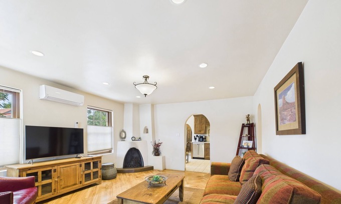 Downtown Santa Fe House | Historic Charm Meets Modern Elegance