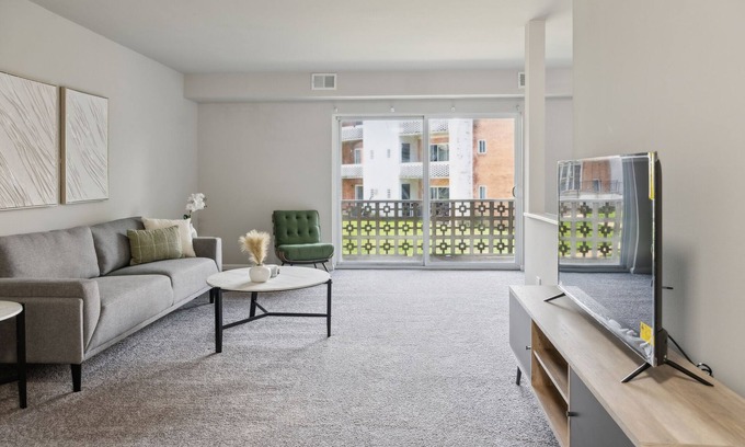 Edgemoor Apartment | Historic Charm Meets Modern Comfort: The Chateau