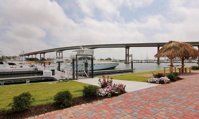 Freeport House | Historic Coastal Loft @ Freeport Marina, Park & Beach!