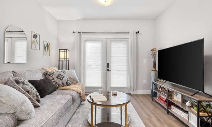 New Albany Apartment | Historic Downtown Sanctuary
