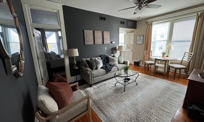 Old Southwest Condo | Historic Downtown Vibrant city 1-bedroom, 1-bath-D with Parking