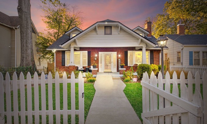 Cleveland Park House | Historic East Nashville home. Close to downtown!