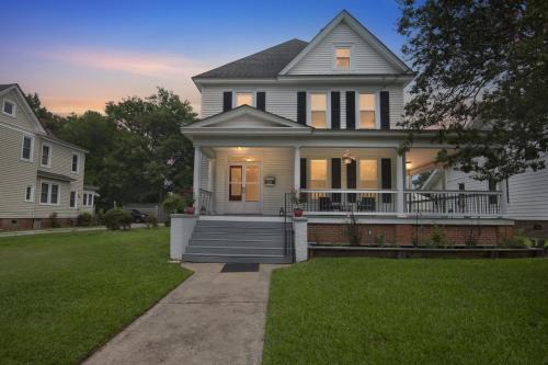 Elizabeth City House | Historic Elegance in the Heart of Elizabeth City home