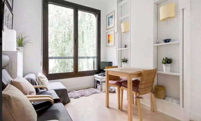 Porte-Dauphine Apartment | Historic garden view near Champs Elysées