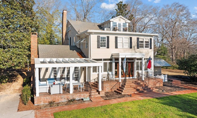 Chapel Hill House | Historic Gem, Steps from UNC & on Franklin St