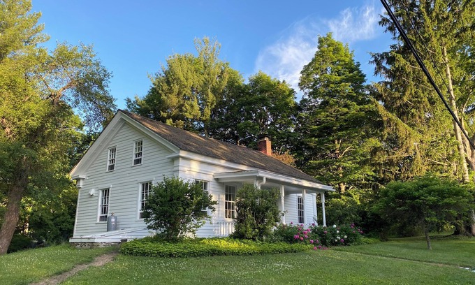 East Chatham House | Historic home in country hamlet. 30 min to Tanglewood, Hudson, Berkshires + more