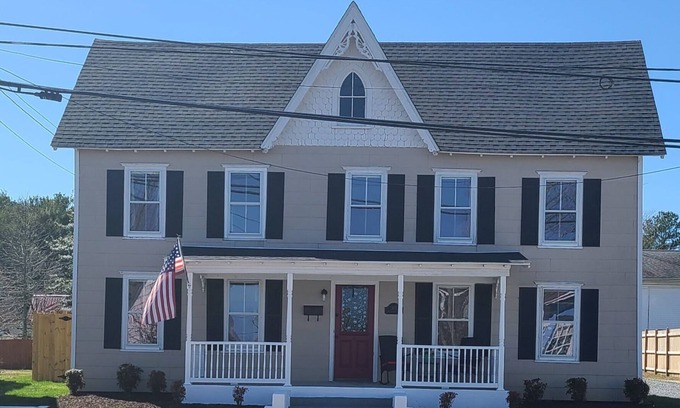 Milton House | Historic home in downtown Milton w/hot tub. Quick drive to the Delaware beaches!