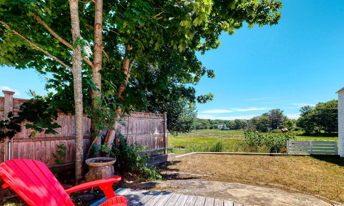 Cape Porpoise House | Historic home w/ flatscreen TV, free Wifi, and meadow views close to ocean/town!