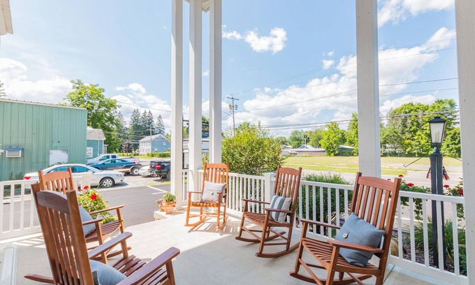 Broadalbin Hotel | Historic Hotel Broadalbin