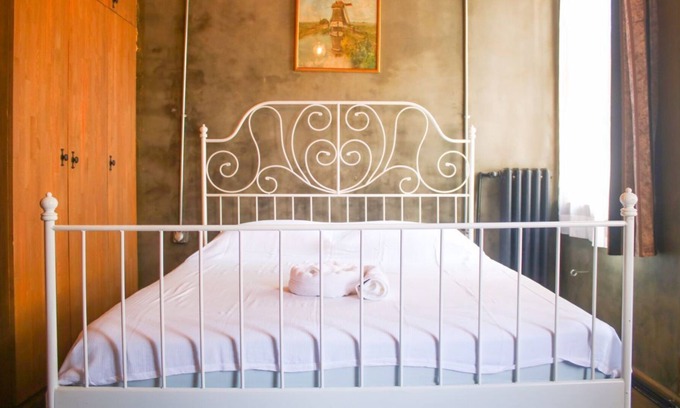 Balat Other | Historic House Surrounded by Attractions in Balat