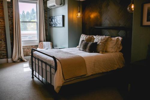Jacksonville Hotel | Historic Jacksonville Inn
