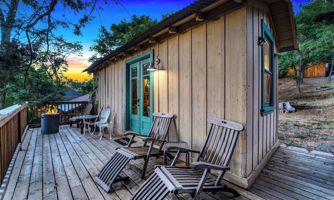 Julian House | Historic Julian Studio w/Firepit & Balcony