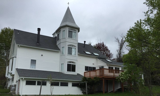 Lenox House | Historic Lenox 5 BR 5 BA renovated luxury house on 6 acres Minutes to Tanglewood