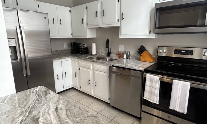 Frankfort Apartment | Historic Loft in Frankfort Entertainment District